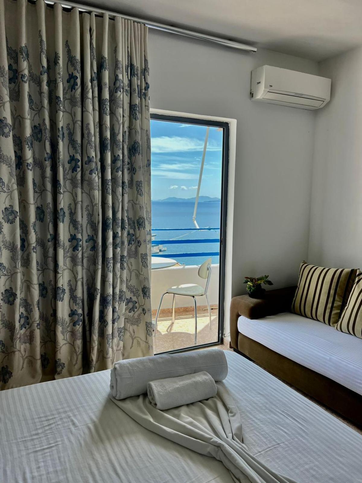 Al Mare Rooms Sarandë Exterior foto