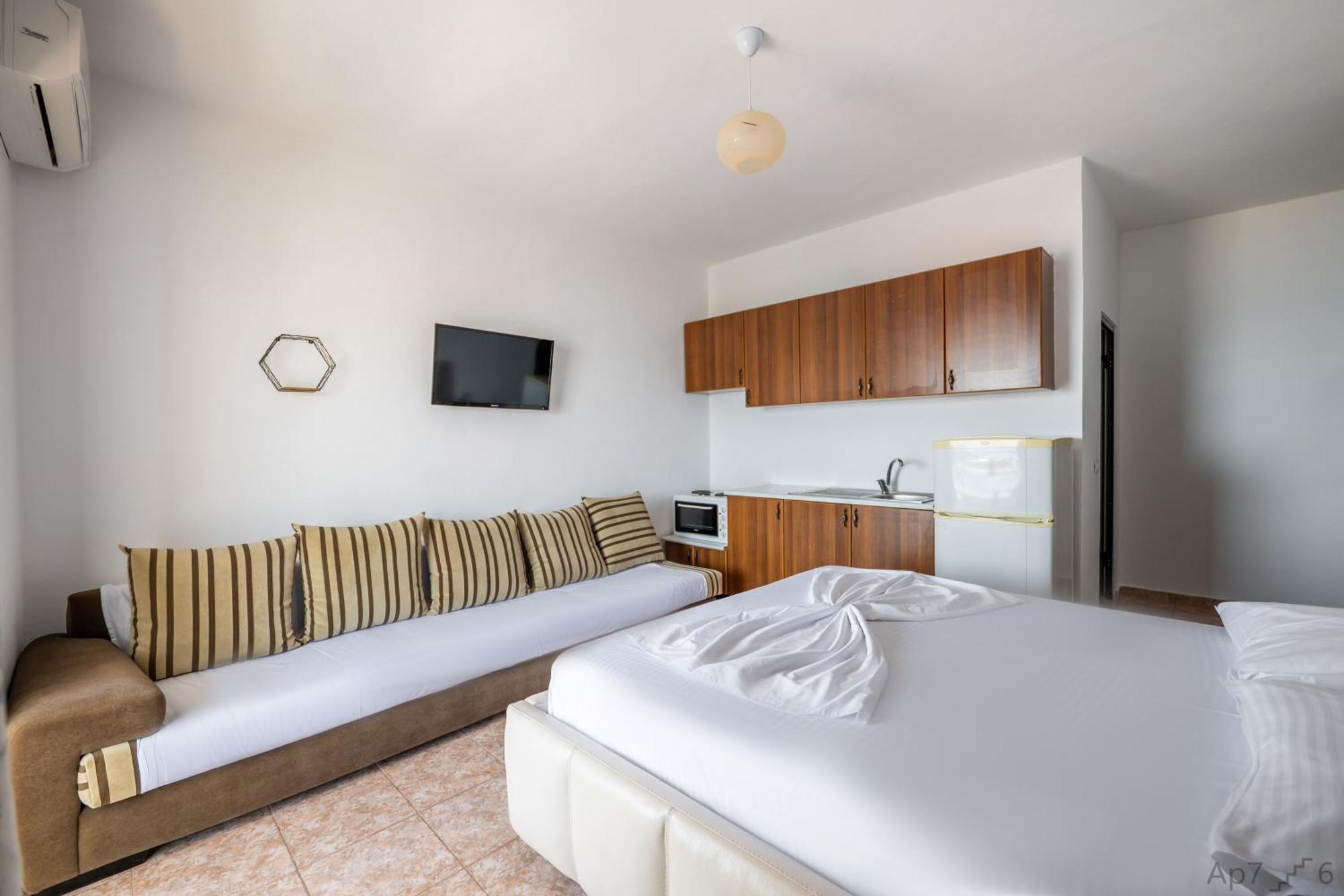Al Mare Rooms Sarandë Exterior foto